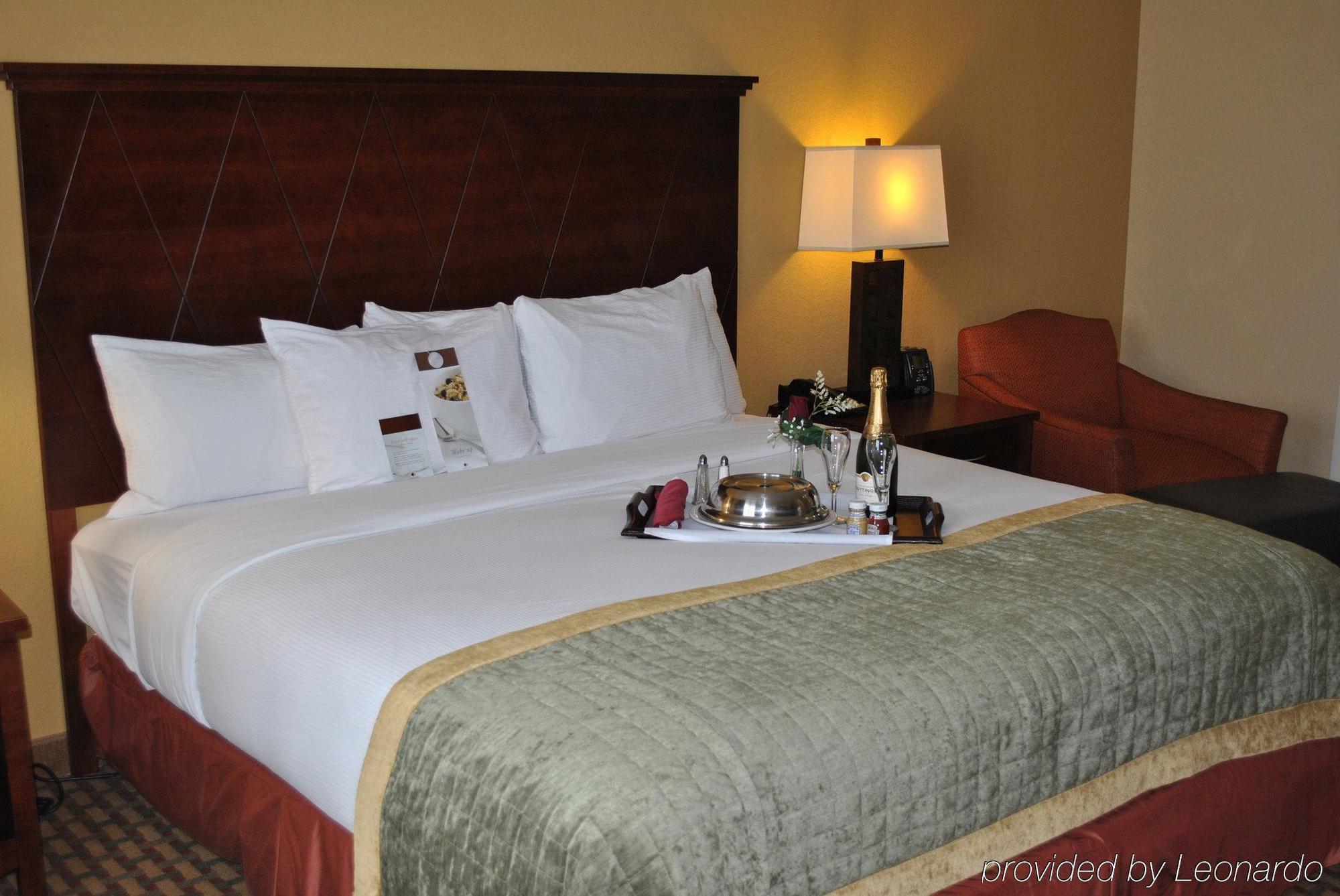 Doubletree By Hilton פייטוויל מראה חיצוני תמונה